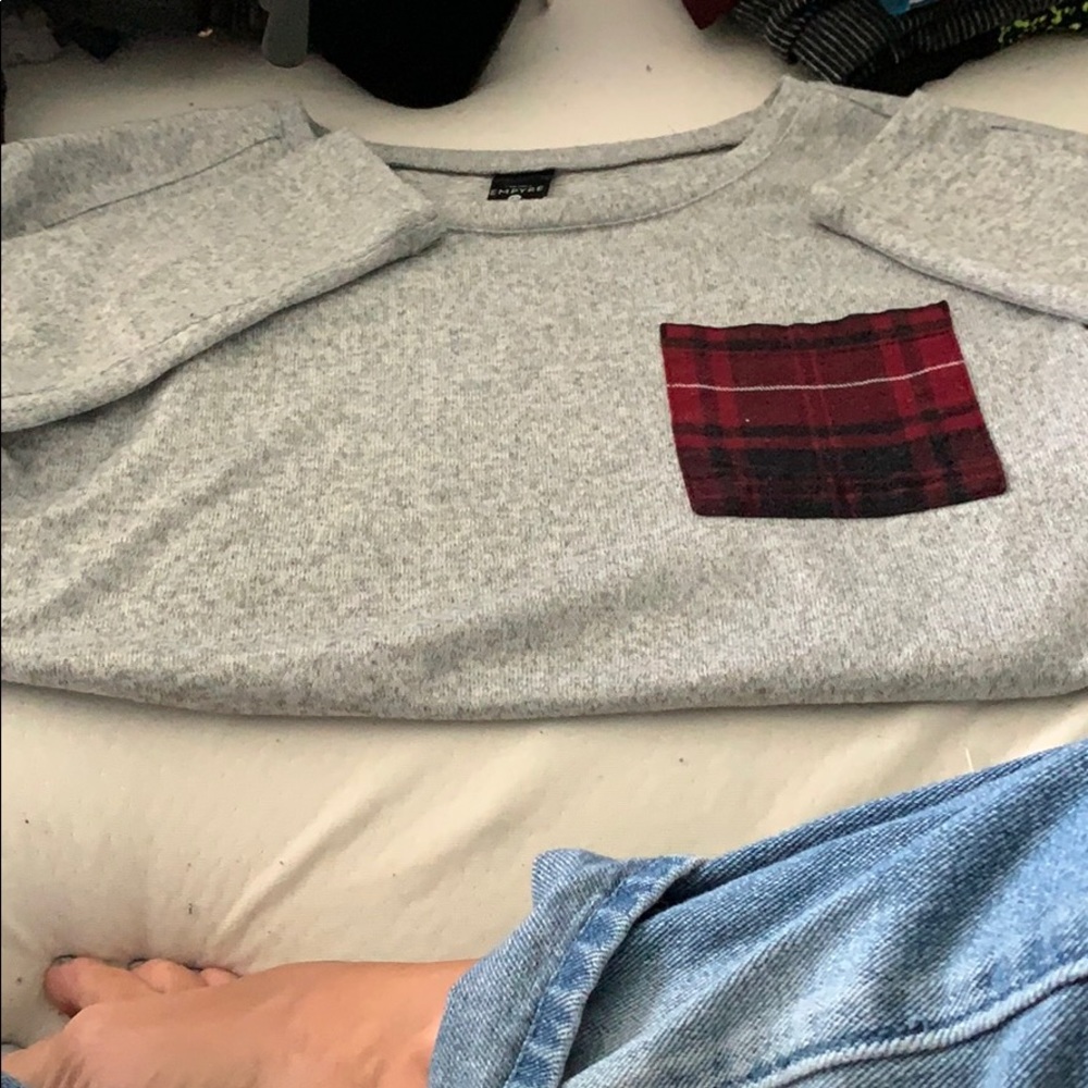 PAC sun sweater with plaid pocket